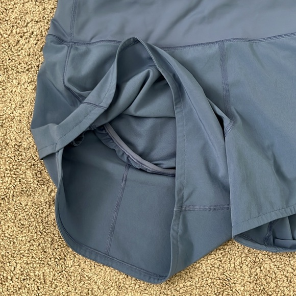 Lululemon athletica Women's Blue Athletic Shorts 8 - Picture 3 of 3